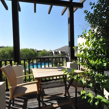 Sleeps 5 With Pool And Air Con 别墅 古穆斯卢克