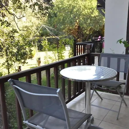 Villa Sleeps 5 With Pool And Air Con *