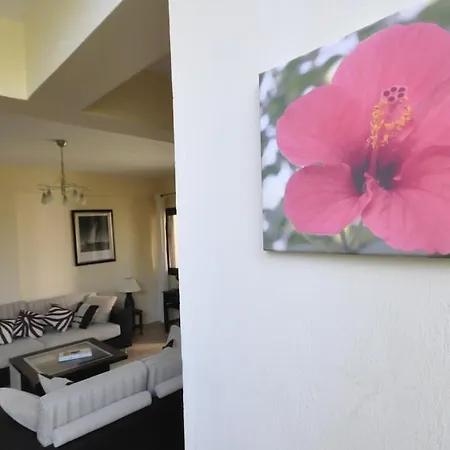 Sleeps 5 With Pool And Air Con Villa *