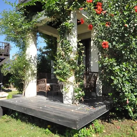Sleeps 5 With Pool And Air Con Villa *