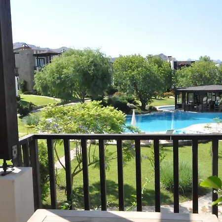 Sleeps 5 With Pool And Air Con Βίλα Gumusluk